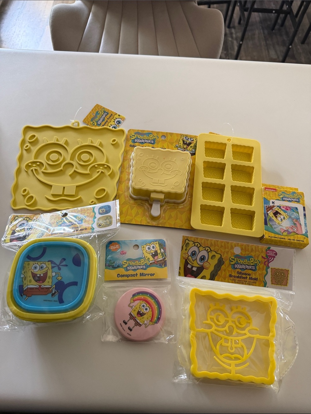 SpongeBob SquarePants Yellow Baking & Snack Mold and Accessories Set